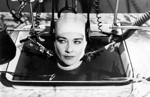 Jan Compton en el laboratorio de The brain that wouldn´t die