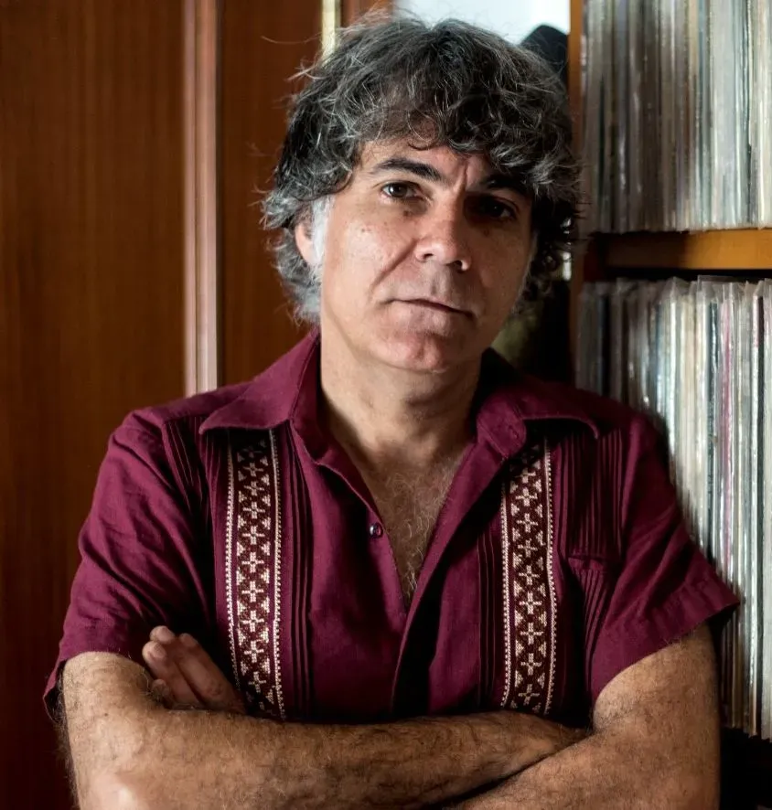 ENTREVISTA A OSCAR AVENDAÑO